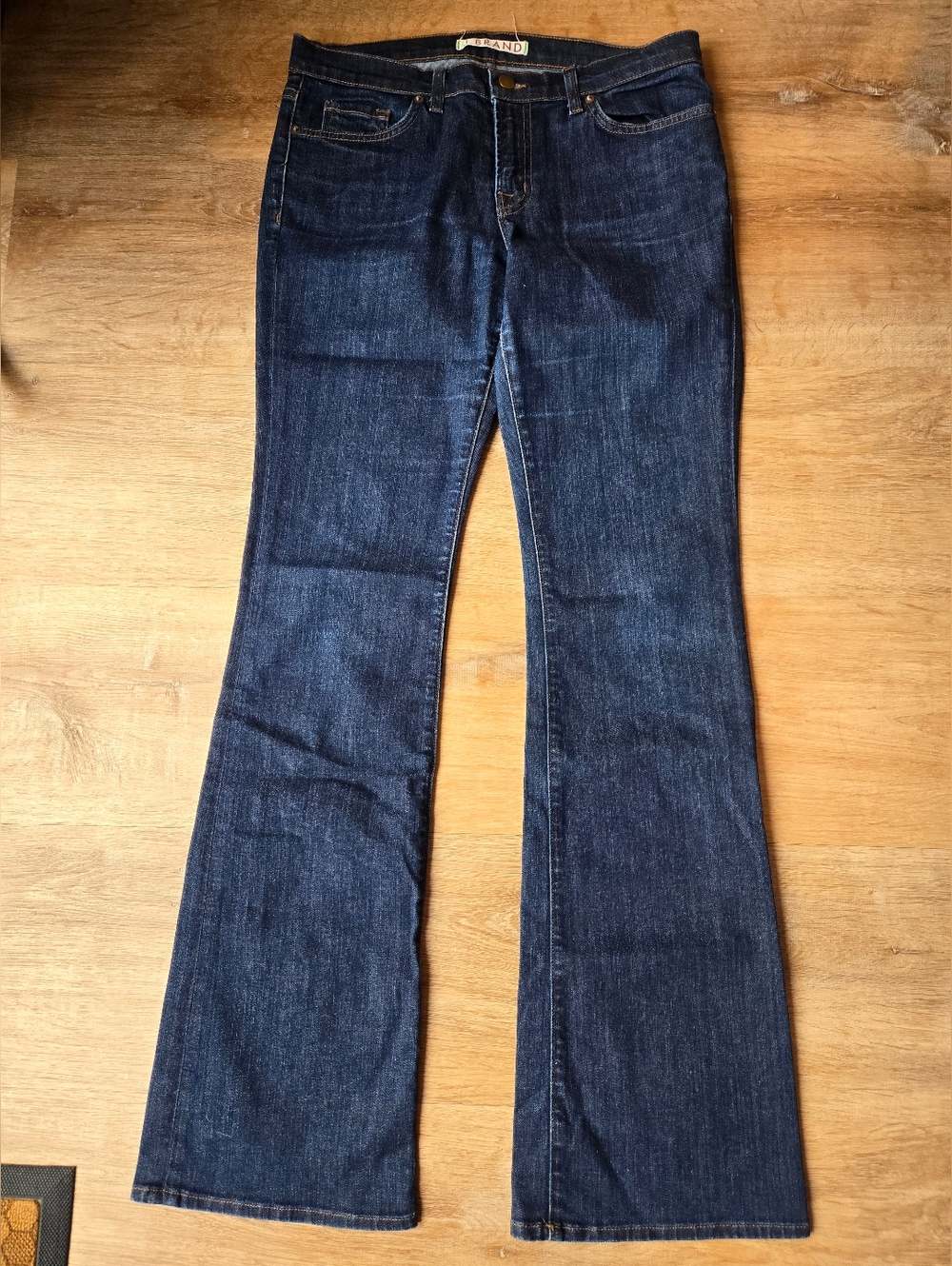 J BRAND Boot Cut Jeans 29